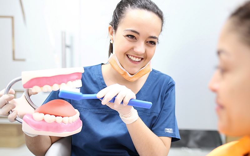 Mantenimiento Implantes Dentales